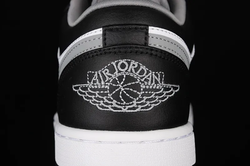 All categories Air Jordan Jordan series basketball shoes Air Jordan 1 Low G version pure original Air Jordan 1 Low AJ1 Joe 1 black and white gray low-top cultural leisure sports sneakers 553558-040